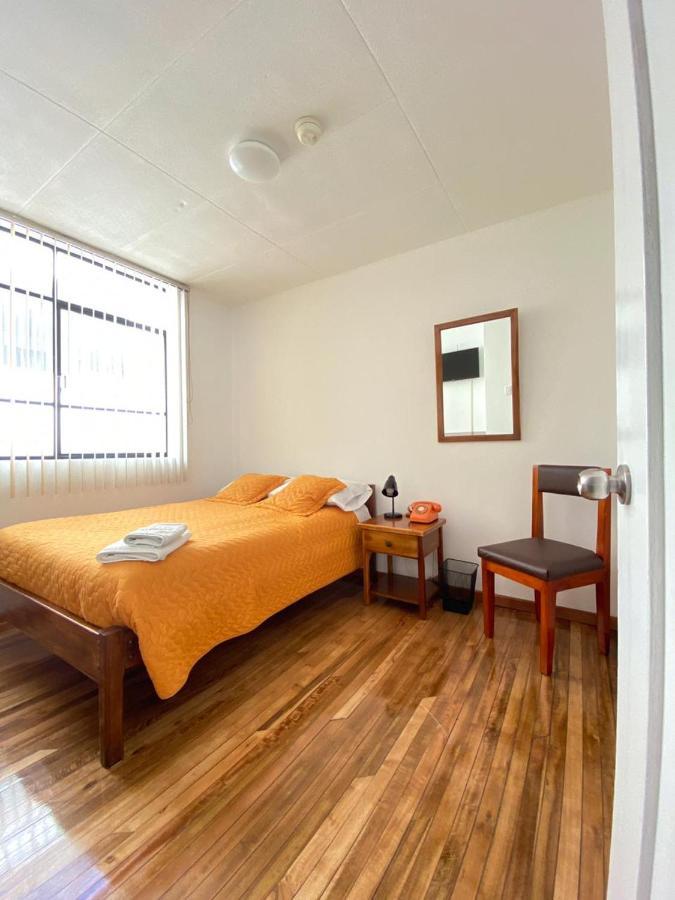 קיטו Hotel 9 De Octubre מראה חיצוני תמונה