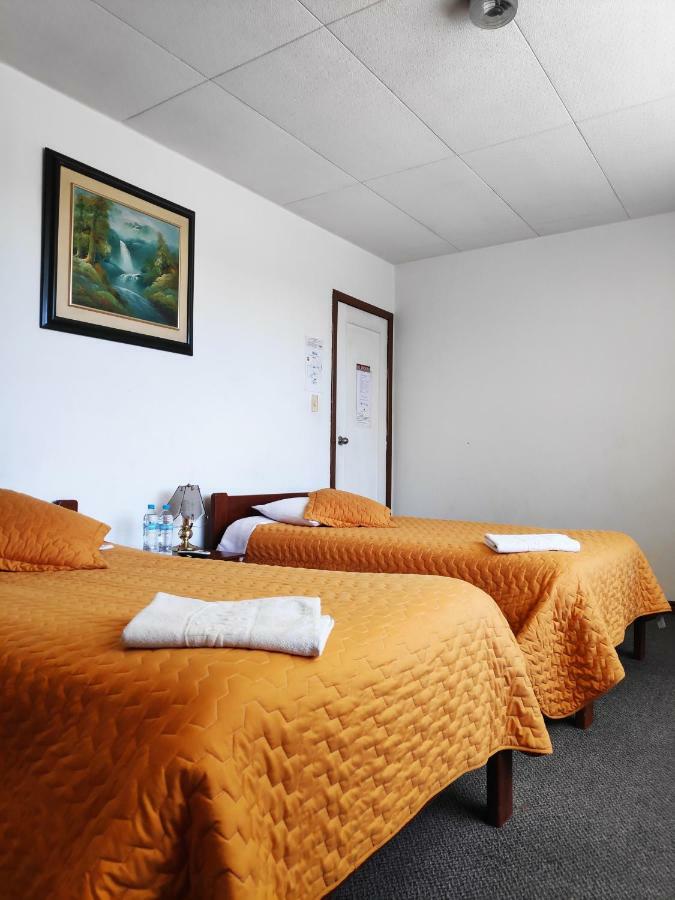 קיטו Hotel 9 De Octubre מראה חיצוני תמונה
